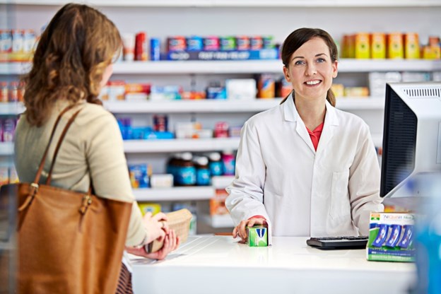 Farmacista con paziente