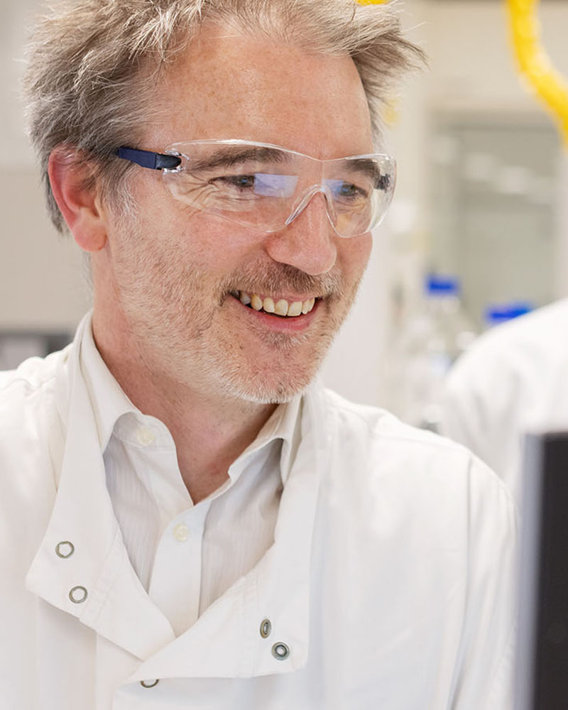 Laboratorio di ricerca e sviluppo e scienziati che collaborano