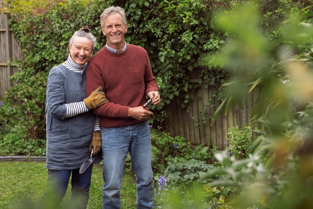 Vediamo una persona in un ambiente casalingo
